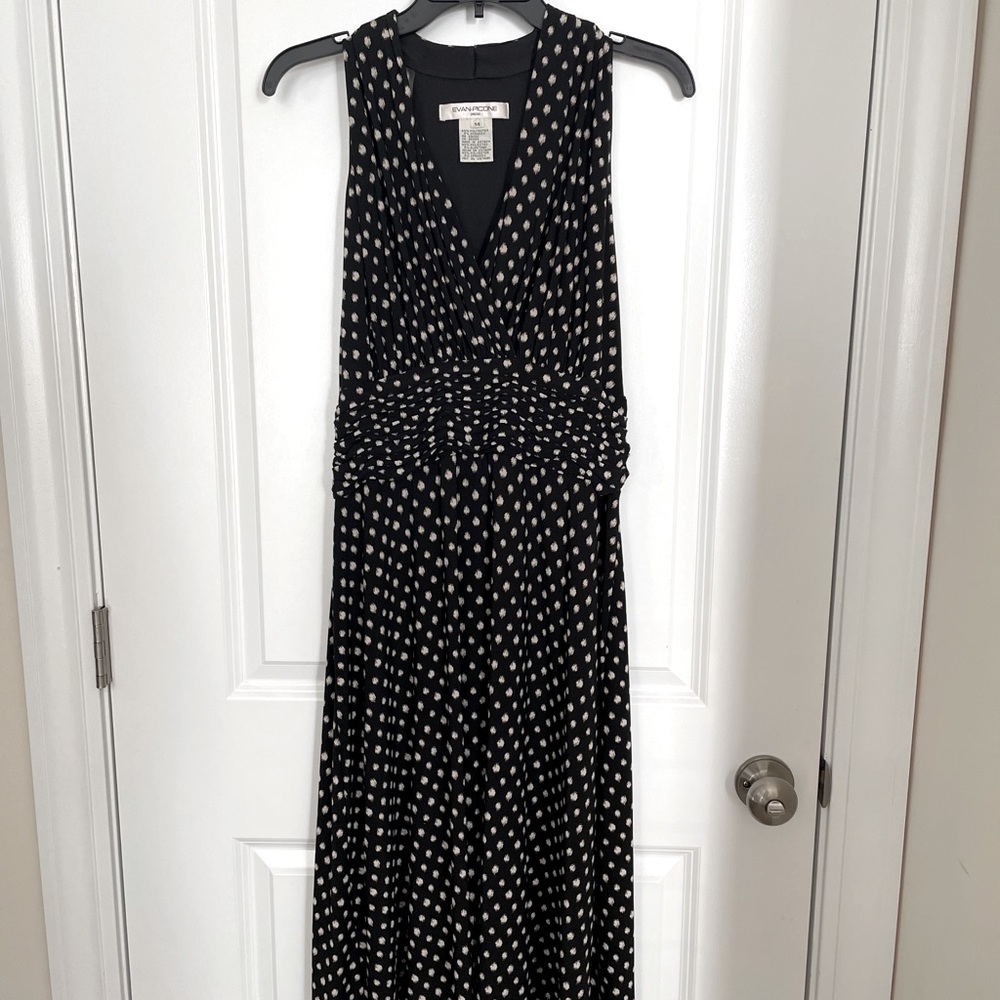 Evan- Picone Halter dress - mid length- polka dot